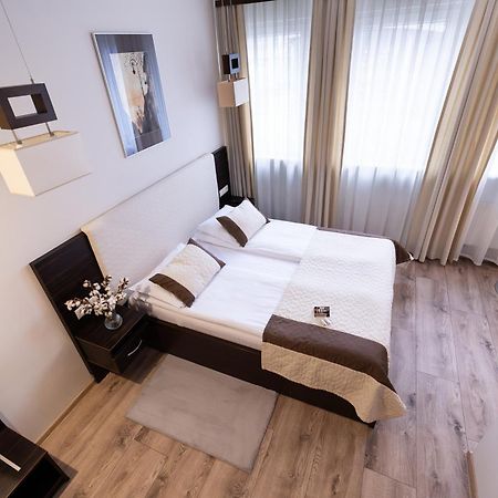 Hotel Borowiecki Lodz  Exterior photo