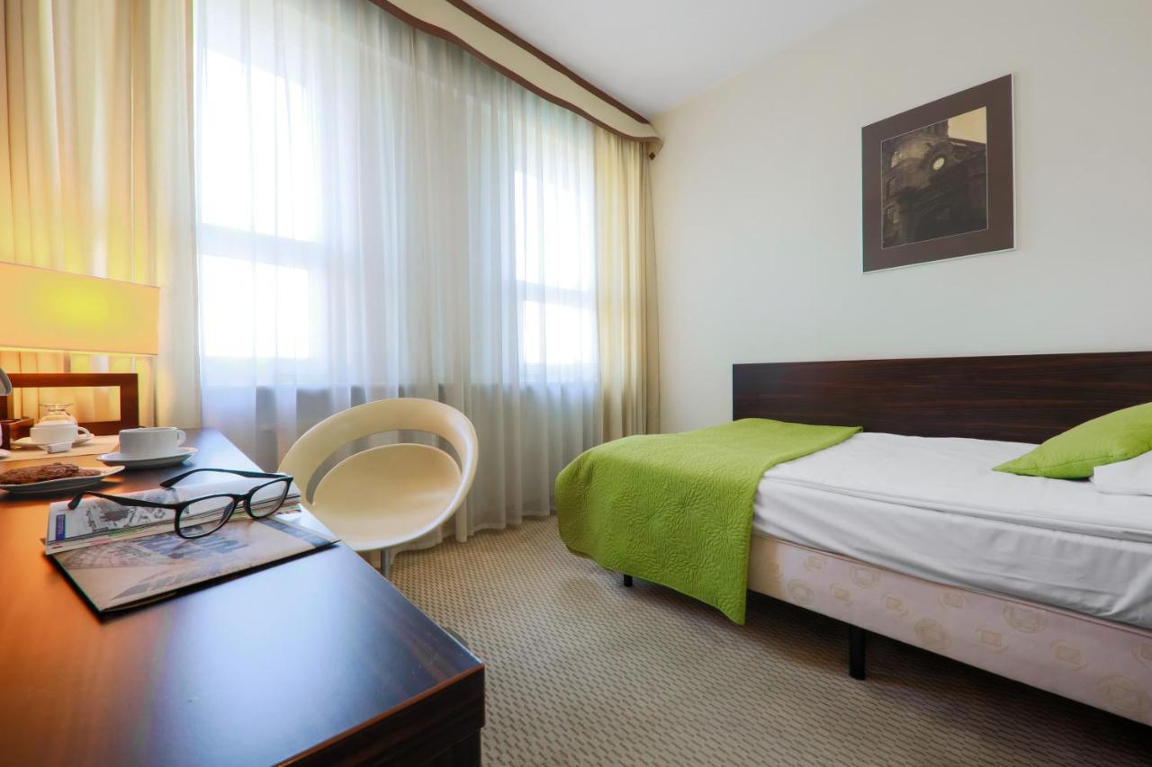 Hotel Borowiecki Lodz  Exterior photo