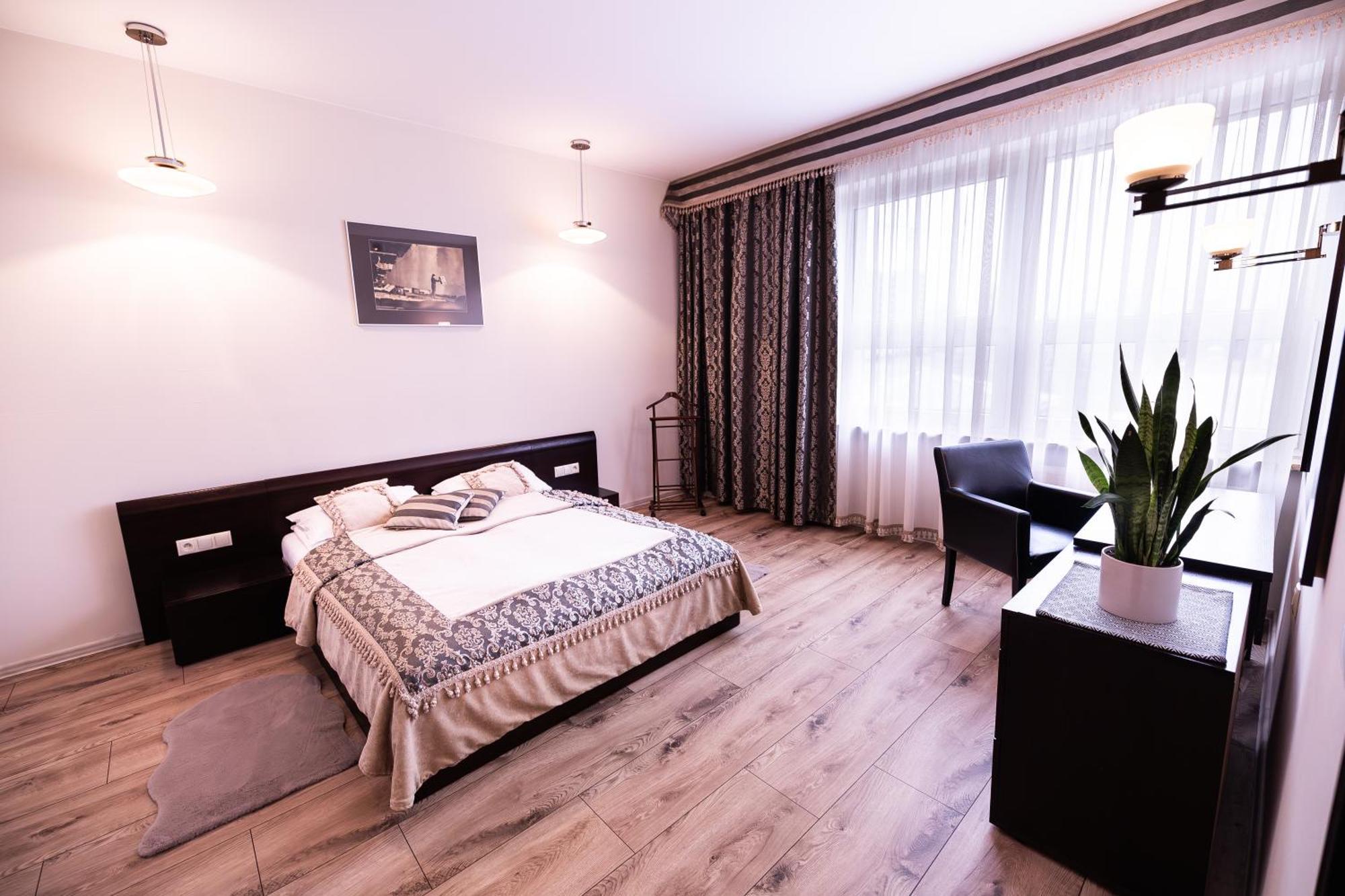 Hotel Borowiecki Lodz  Exterior photo